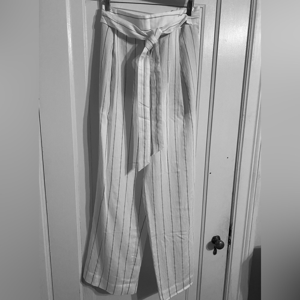 New with tags Vince Ivory Pinstripe Trousers